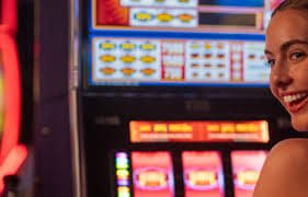 ph22 app casino-style game lobby showing slot and live game options